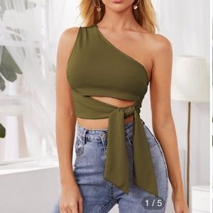 NWOT SHEIN One Shoulder Knotted Hem Crop atop